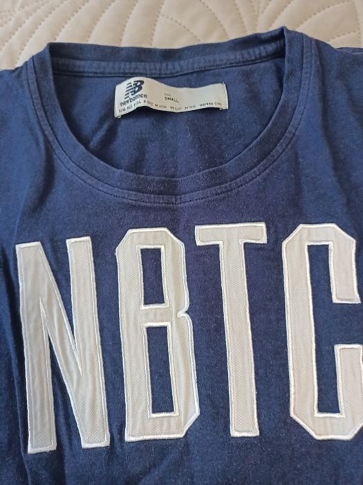 Granatowa bluzka New Balance