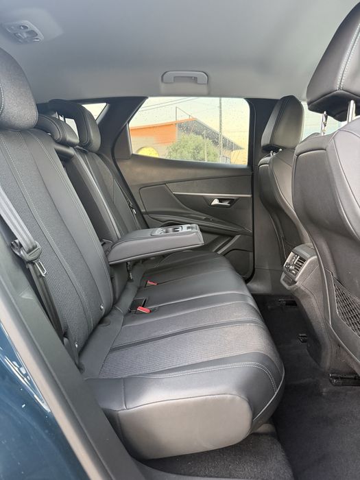 Peugeot 3008 EAT8 ALLURE 2022