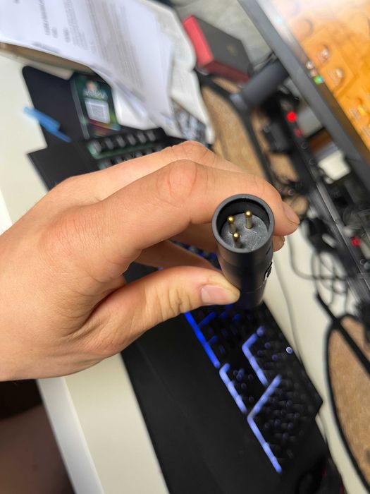 Zasilany bateryjnie adapter do mikrofonu