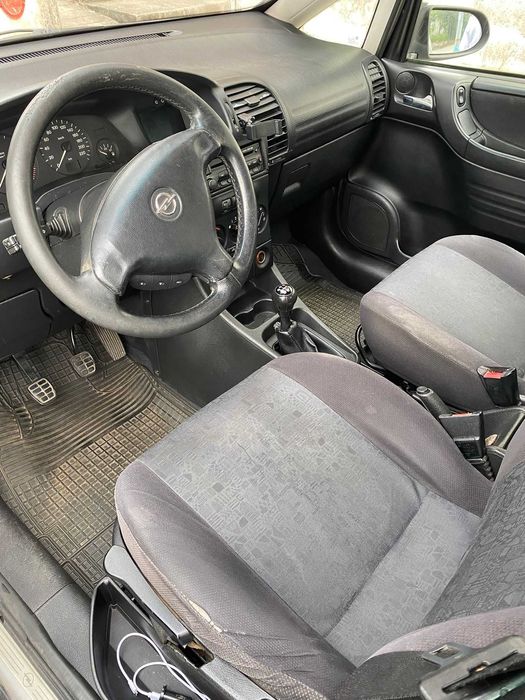 Opel Zafira 2.2 tdi 7 lugares