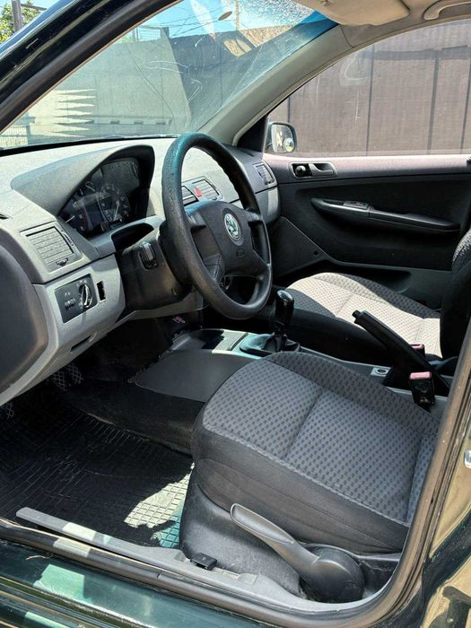 Skoda Fabia 1.4 бензин 2002 год