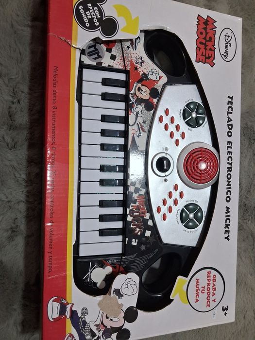 Piano do Mickey de brincar