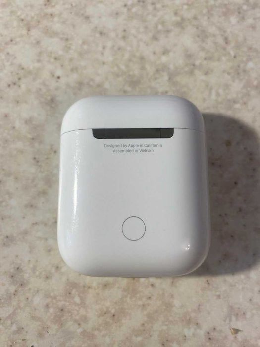 Airpods 2 case without aripods