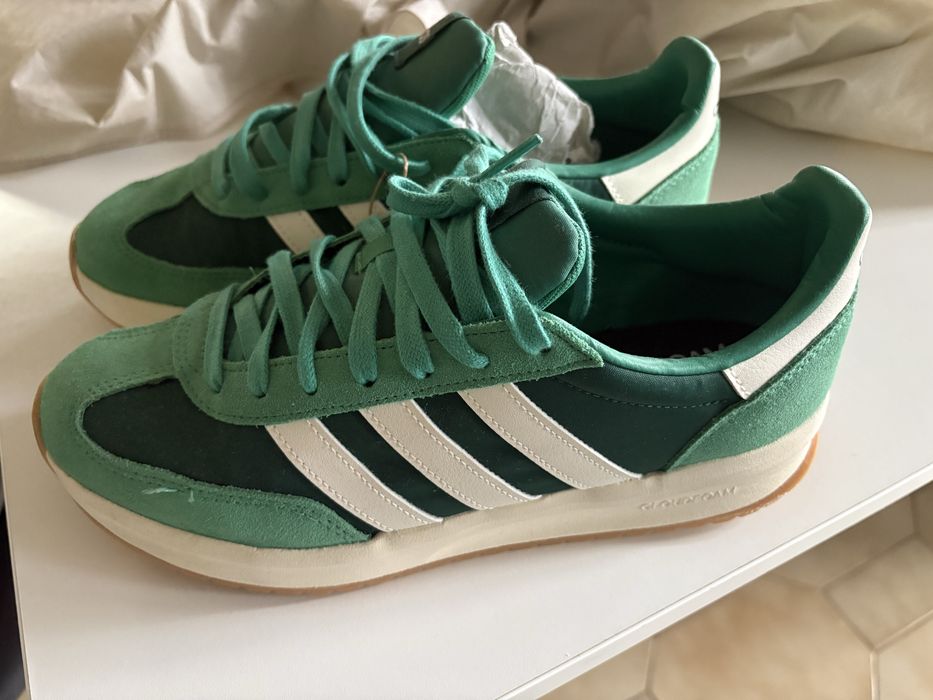 Sapatilhas Adidas retro runner / Cloudfoam