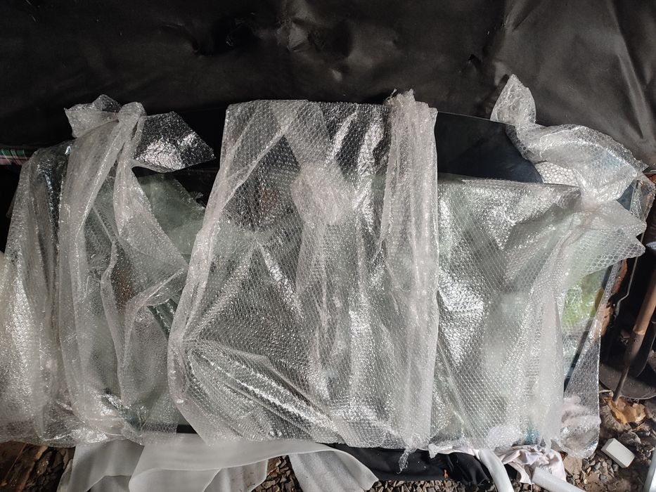 Нове лобове скло  торг присутній