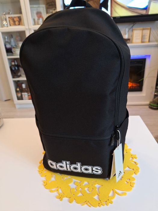 Nowy czarny plecak Adidas