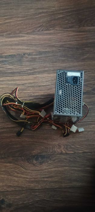 Zasilacz komputerowy