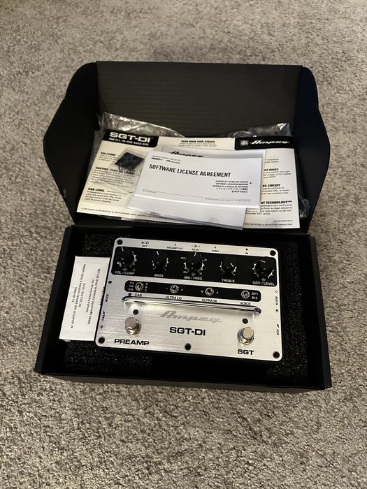 AMPEG SGT-DI preamp de baixo.
