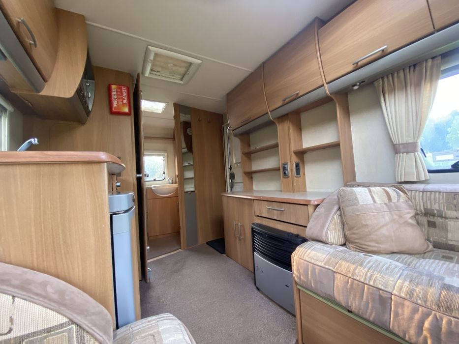 Przyczepa kempingowa Swift Jura 2008 MOVER + PRZEDSIONEK