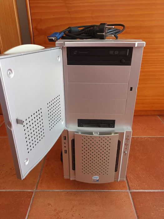 Computador de Secretária – Ideal para Tarefas Simples / Escritório / Navegação447190235832002564