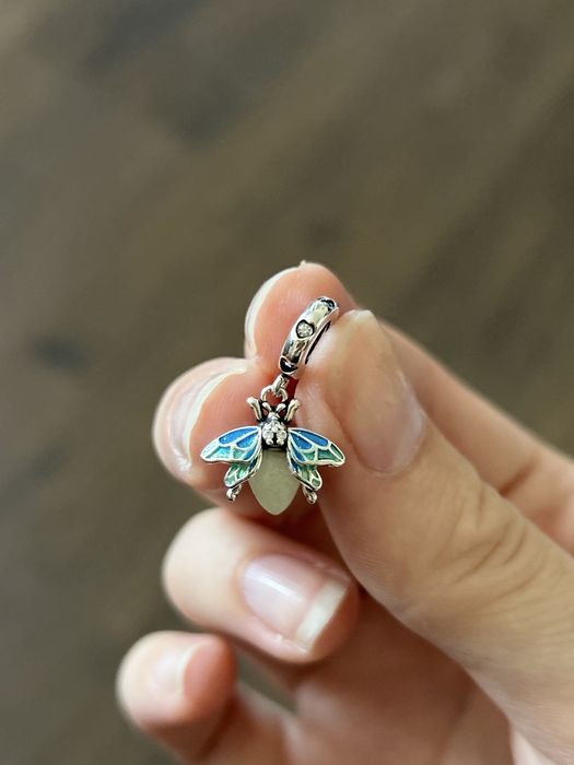 Charms, zawieszka świetlik, świecący w ciemności