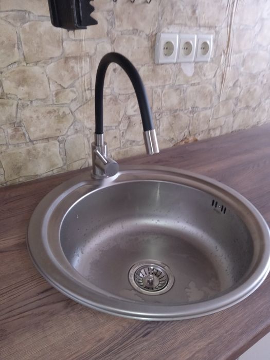 Здається 2х кімнатна простора квартира в центрі