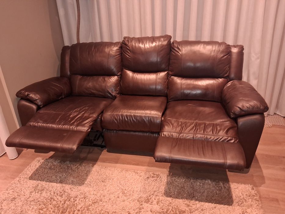 Conjunto de 2 Sofas em Pele