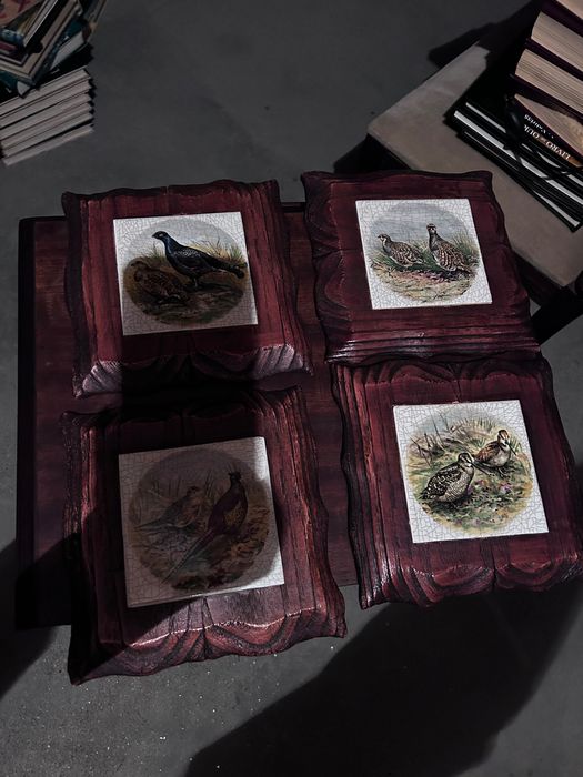 Quadros de madeira rústica com azulejo aves - vintage