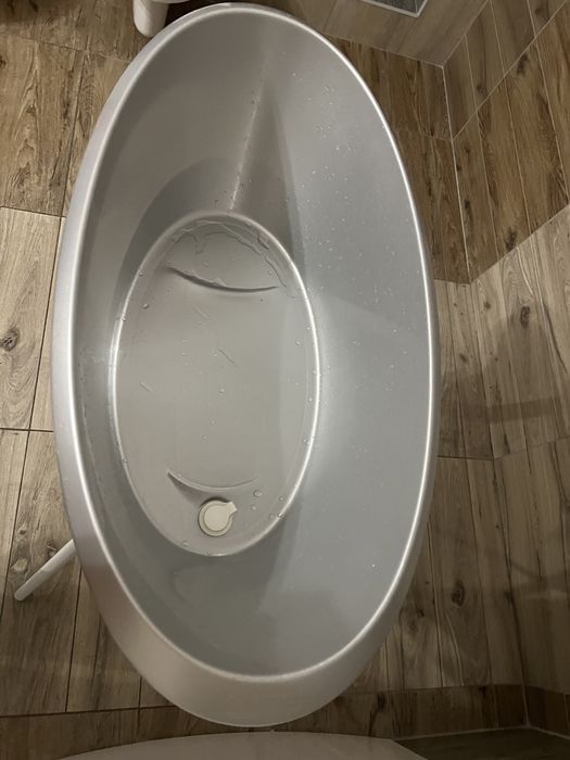 Wanienka do kąpieli na stelarzu