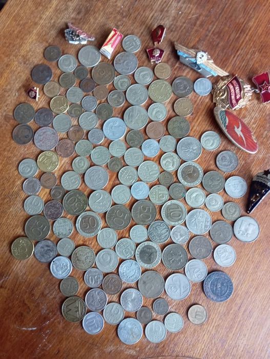 Продам монеты разные старые