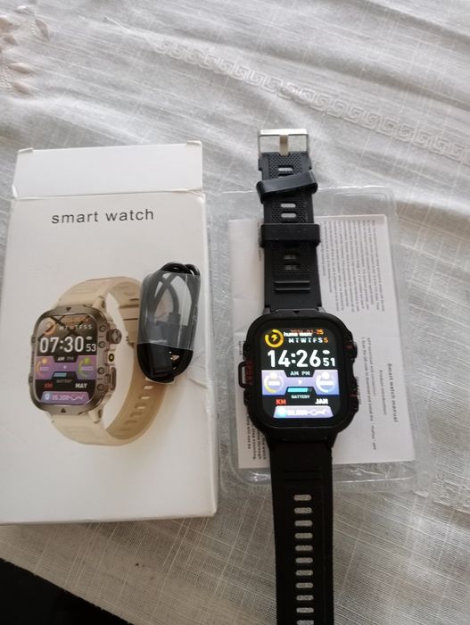 Smartwatch militar com pouco uso em bom estado