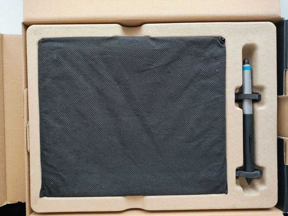 Продам графічний планшет Wacom Intuos Small (Pen & Touch), Б/У