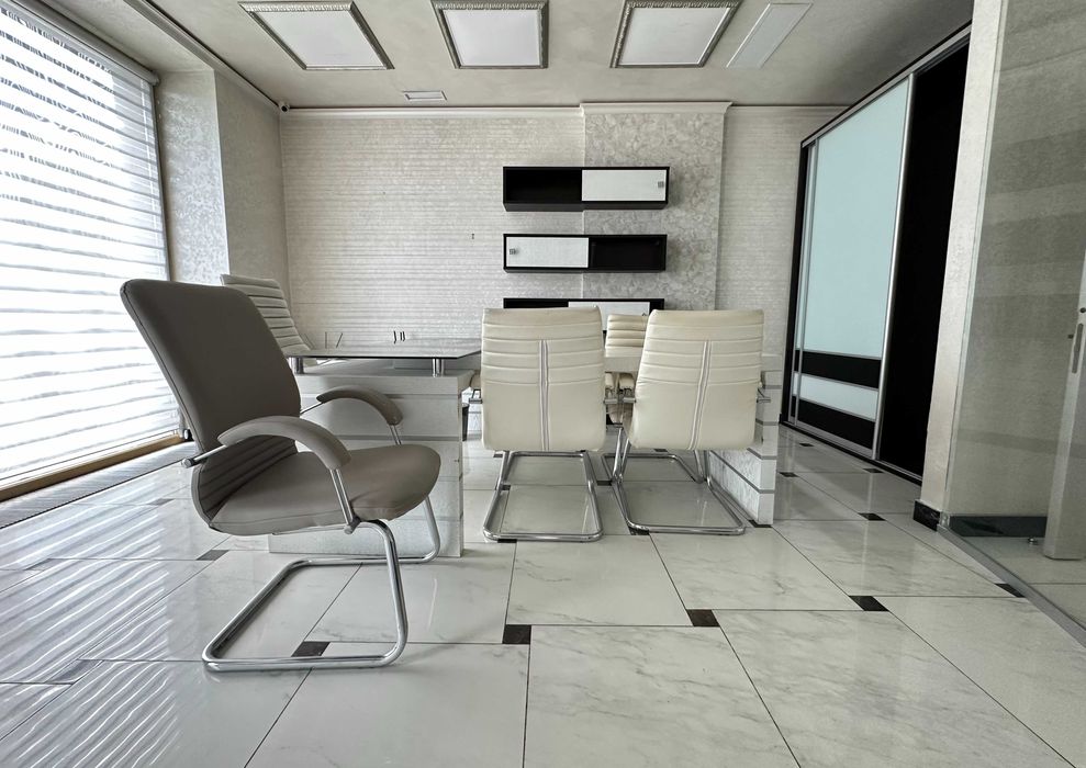 Продаж комерційного приміщення з ремонтом під офіс, клініку, послуги.