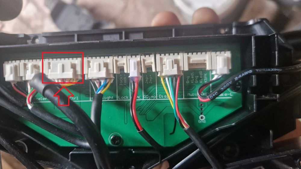 KuKirin G2 Woltomierz i Kluczyk zapłonowy i przedłużacz kabla