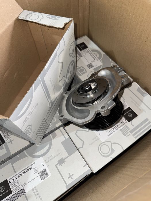 6422002201 Помпа води  Sprinter 906/907 /Vito 639/E/G/GL 3.0CDI OM642