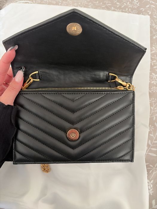 Czarna torebka Ysl