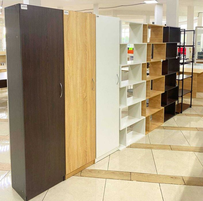 РОЗПРОДАЖ офісної меблі стільці крісла для роботи та дому