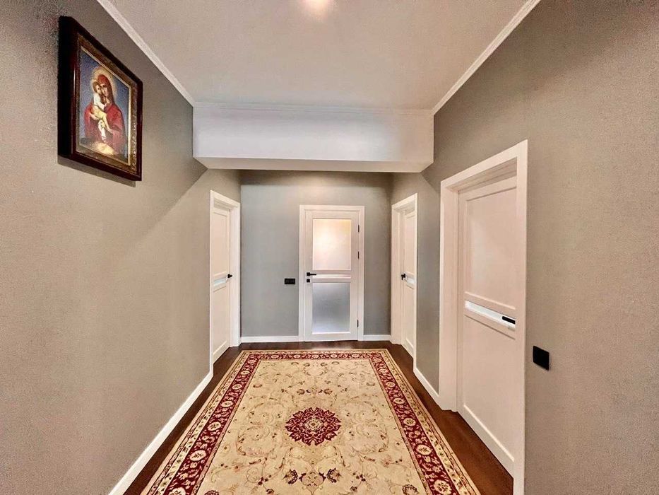 Одноповерховий будинок з ремонтом у новій котеджній забудові Бучі!