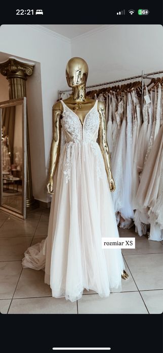 Suknia ślubna (zjawiskowa, biel/beż)