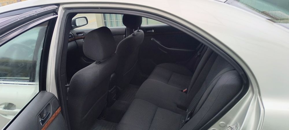 Продам або обміняю Toyota Avensis T25