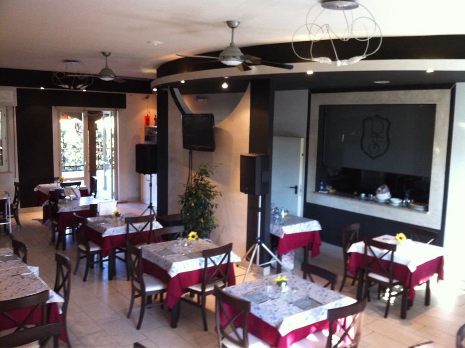 Продається в Італії ресторан/готель за деталями дзвоніть все пояснимо