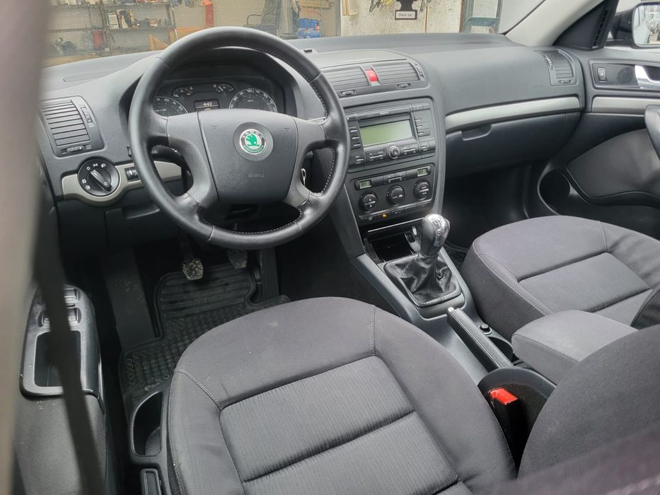 Skoda - Octavia 1.6 cm benzyna , klima ,super stan , okazja !