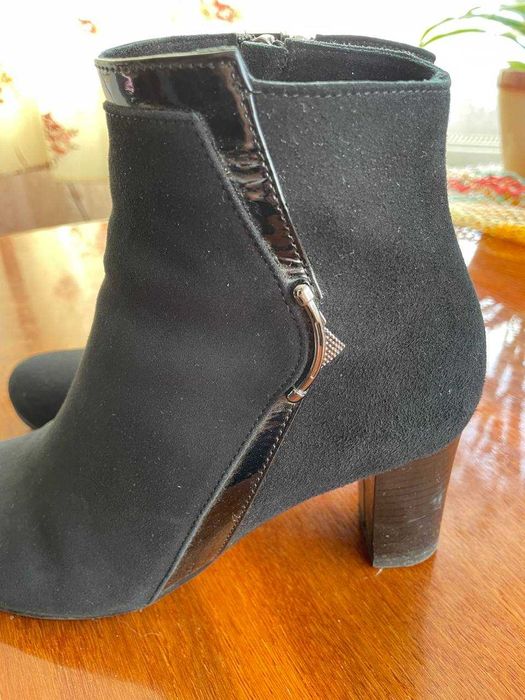 Продам ботинки весняні