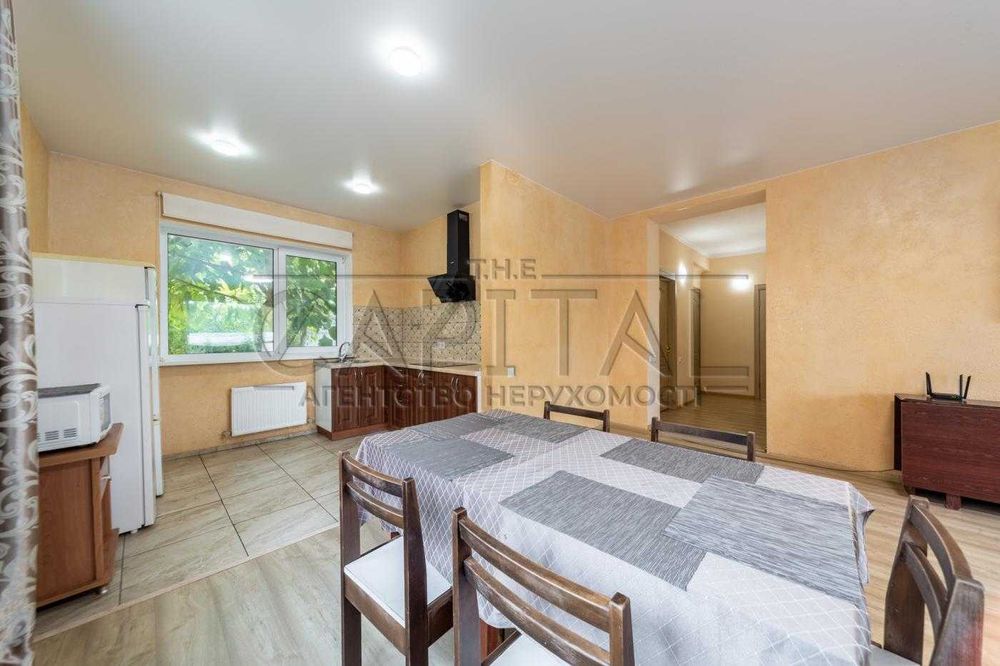 Продаж будиноку з басейном та чаном у м.Бориспіль 93м2, три спальні.