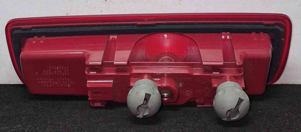 Luz Stop Adicional / 3º Stop - RENAULT TRAFIC III Caixa