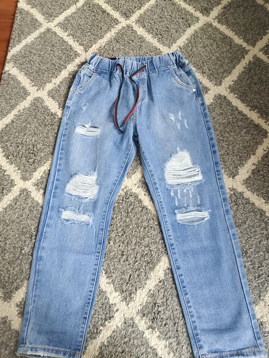 Sprzedam jeansy damskie nowe