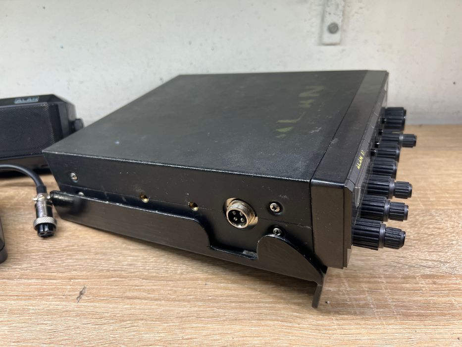 Zewnętrzny głośnik mikrofon ze wzmocnieniem Alan 87 z płytka echa.