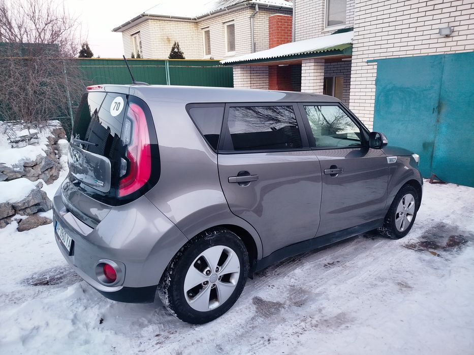 KIA SOULe automatic 2015