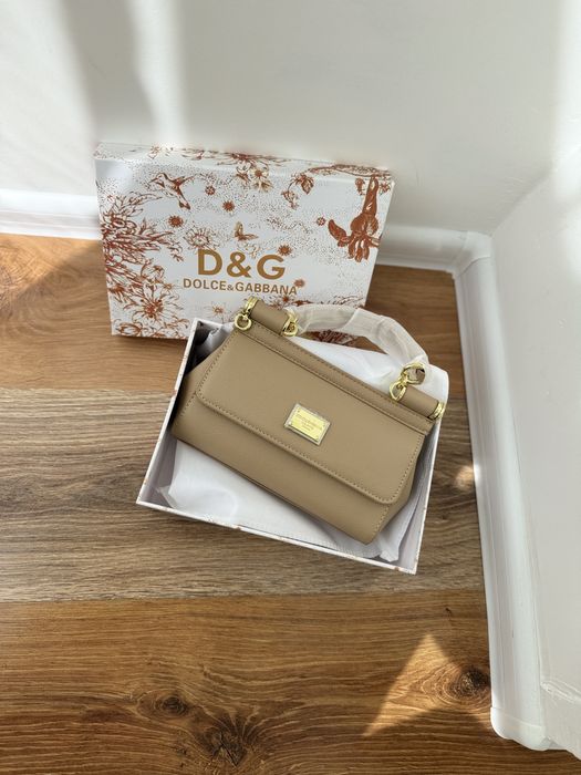 Шкіряна сумка бежева dolce gabbana