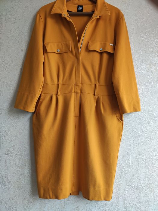 Сукня  бренду Maxa