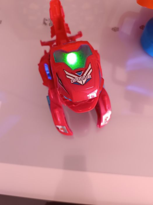 Carro dinossauro robot