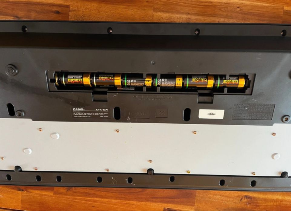 Piano Órgão Casio ctk-571