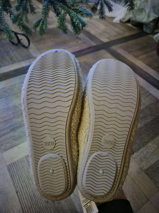 Kapcie babcine rozmiar 38/39 papucie ugg swag ocieplane