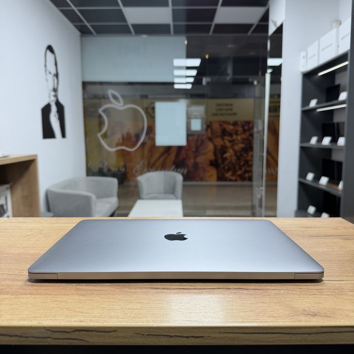 MacBook Pro 2017 { i5 | 8gb | 256 ssd } ідеальний стан . 40734SV