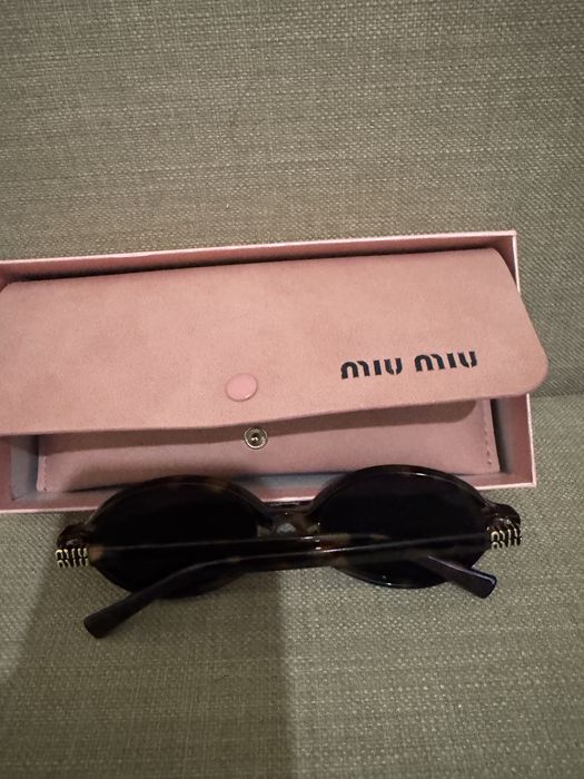 Óculos de Sol Miu Miu