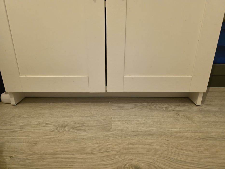 Armário branco BRIMNES