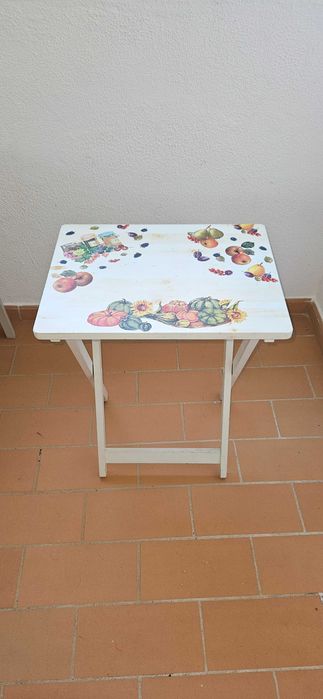 Mesa de apoio desdobrável Computador / Chá - Branca Pintada à mão