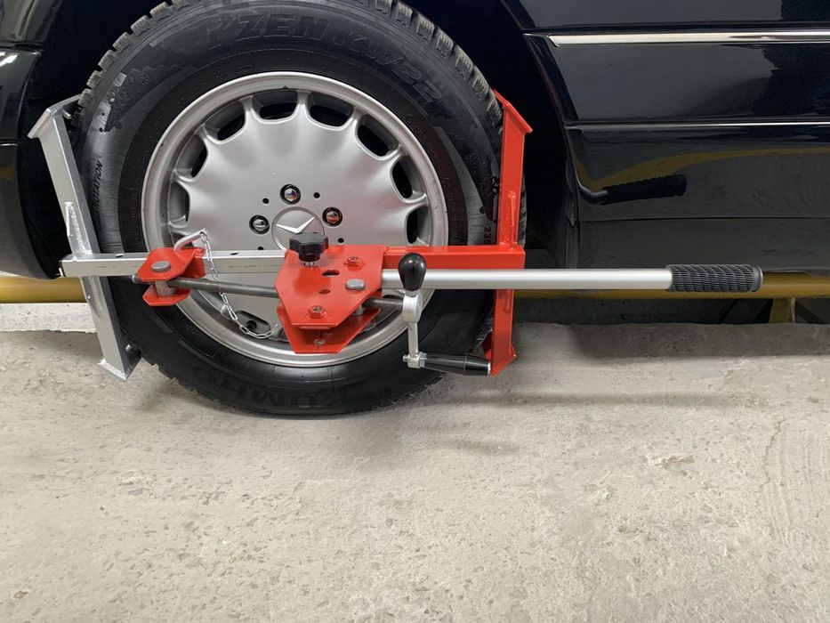 Ручной люфт-детектор диагностики автомобиля.