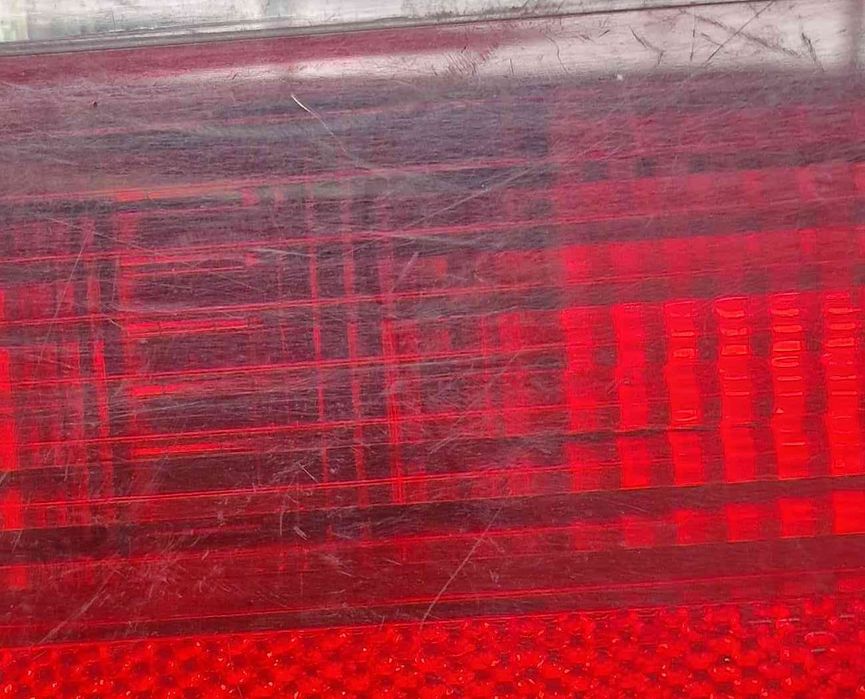 Farolim da Mala Direito 8200002476 - RENAULT LAGUNA II