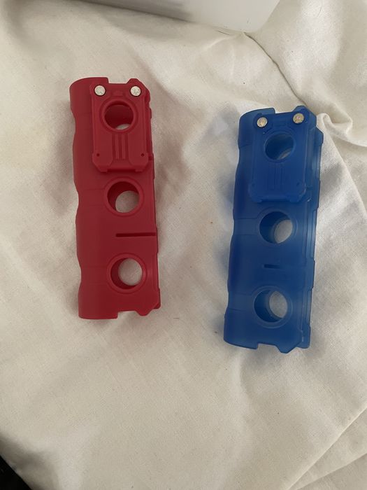 Bakugan holder (azul e vermelho)